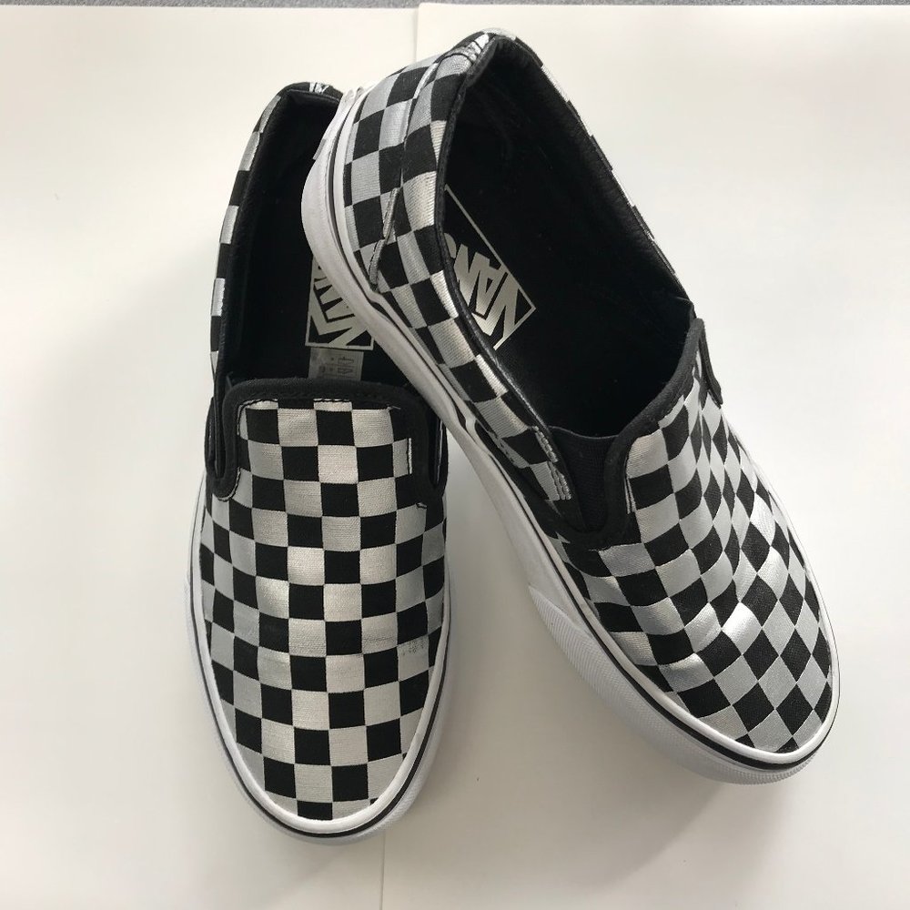 SOLD 💵 VANS Checkerboard Slip-on Sneakers